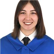 Profesora de Biología, y otras materias, apta para estudiantes de educación primaria y secundaria